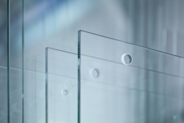 Virtually Unbreakable Hammer Glass – The Ultimate Impact-Resistant Glass Solution cover picture