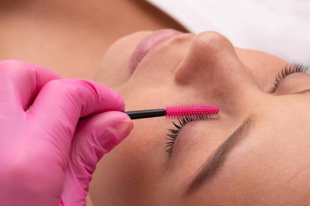 Eyelash Lamination in Dubai: Everything About Lash Lift and Its Benefits cover picture