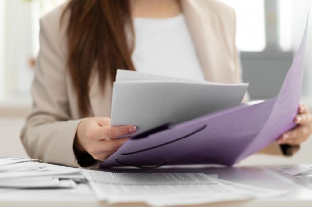 The Health Benefits of Reducing Screen Time with Printed Materials cover picture