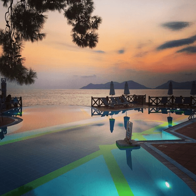 Escape to Paradise: The Best Luxury Hotels Near Krabi Beach for an Unforgettable Getaway cover picture