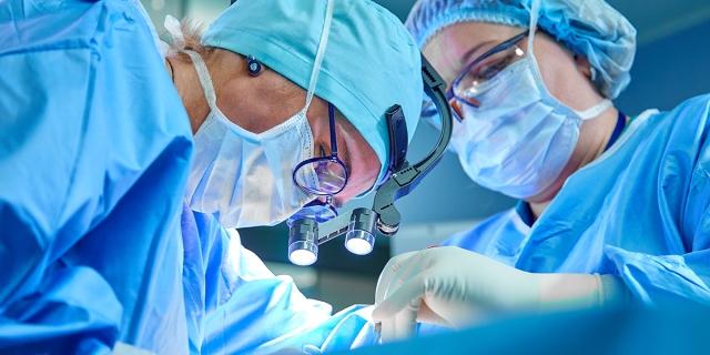 6 Benefits of Hiring a Surgical Error Lawyer cover picture