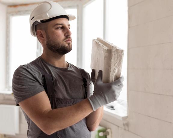 Key Services Insulation Installers Offer for Energy-Efficient Spaces cover picture