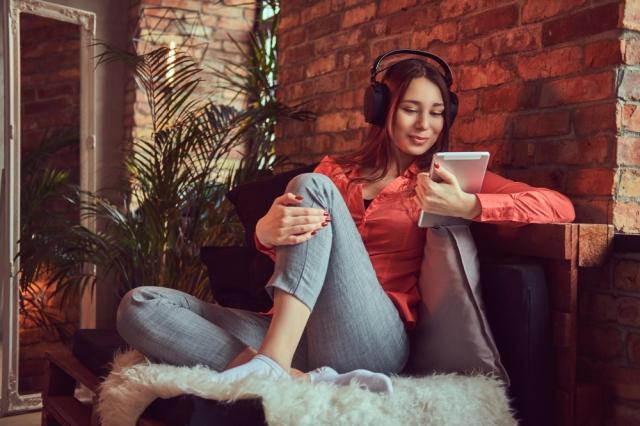 5 Hobbies That Boost Mental Health and Happiness cover picture