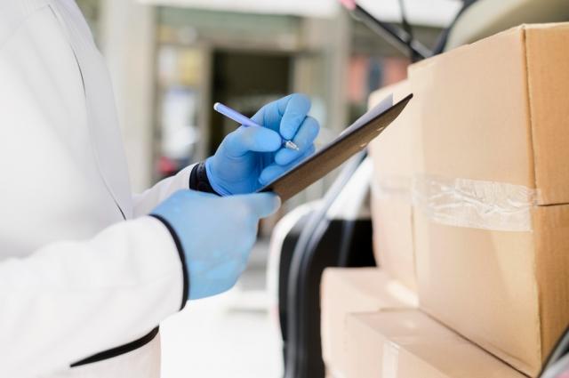 Optimizing Healthcare Logistics: The Role of Medical Courier Services cover picture