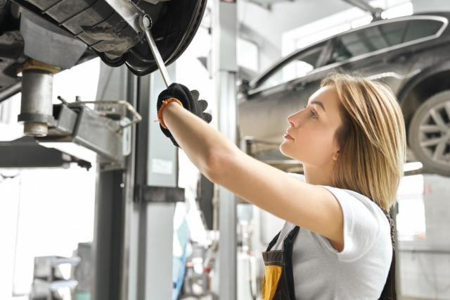 Do You Need Frame Straightening After a Minor Collision? cover picture