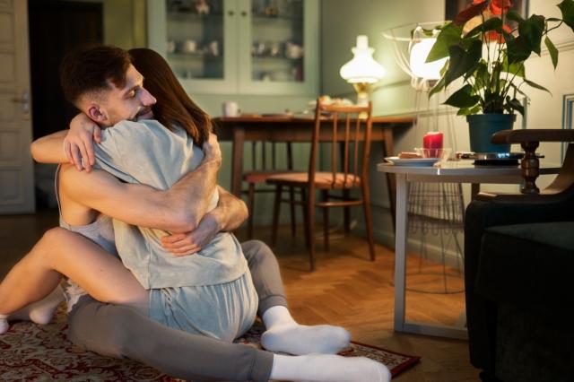 How to Build Emotional Intimacy in a Long-Distance Relationship cover picture