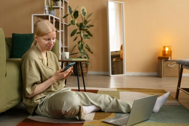 From Online Chat to Real-Life Meetups: How to Transition Smoothly cover picture