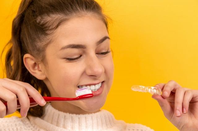 5 Dental Hygiene Mistakes People Make Without Knowing cover picture