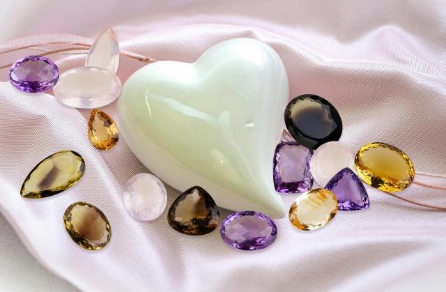 Starting Your Gemstone Collection: A Beginner's Guide cover picture