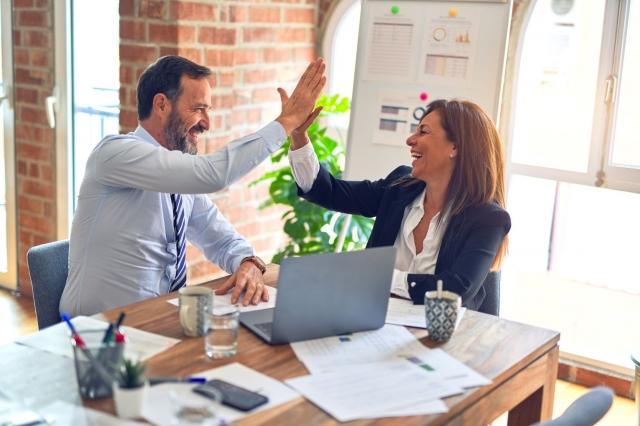 5 Free Marketing Ideas for Your Small Business to Thrive on cover picture