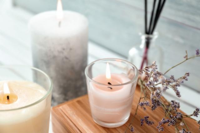 How to Buy Scented Candles Like a Pro? cover picture