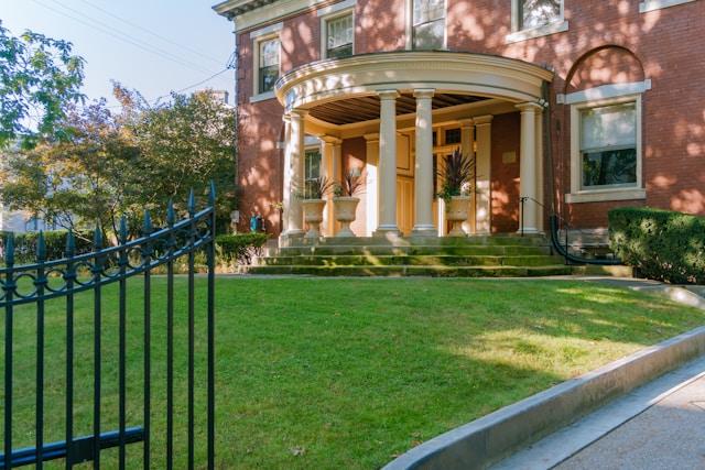 Avoid Foreclosure: Trusted Cash Home Buyers in Chicago cover picture