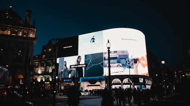 What Makes Digital Signage a Must-Have Marketing Solution cover picture