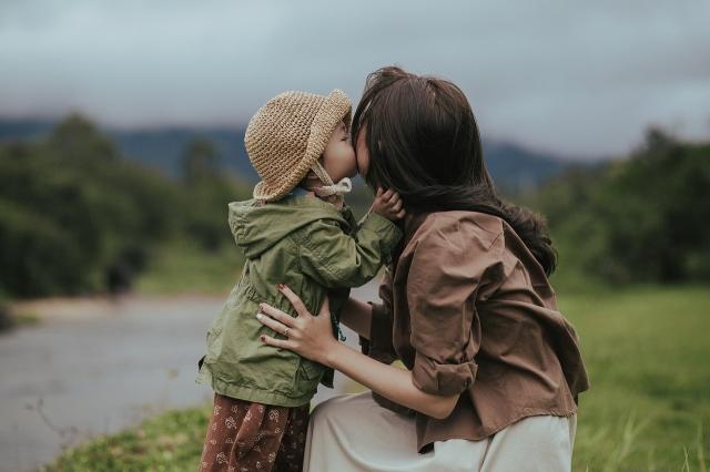 The Teen Toolkit: Essential Strategies for Modern Parents cover picture