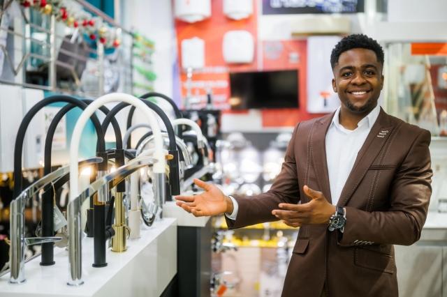 Retail Reimagined: Investing in a Retail Entertainment Franchise in a Mall cover picture