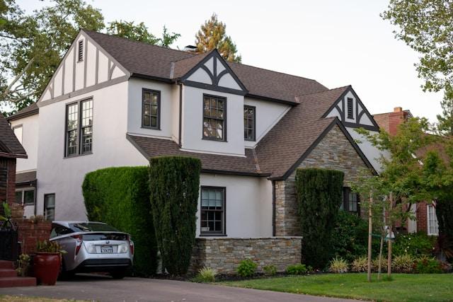 Cash Home Sale in Lee's Summit to Settle Divorce Settlements cover picture