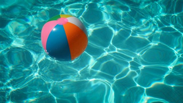 Americans Are Rewriting Summer Plans as Cooling Costs Soar cover picture