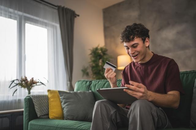 Online Shopping Discounts: Best Times To Shop Year-Round