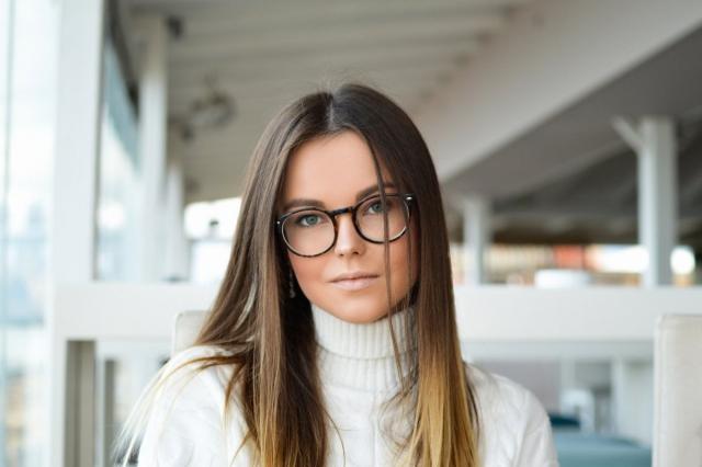 4 Reasons Why You Should Let Your Kid Use Blue Light Blocking Glasses cover picture