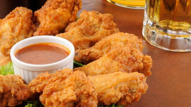 The Most Profitable Foods to Serve in Your Bar cover picture