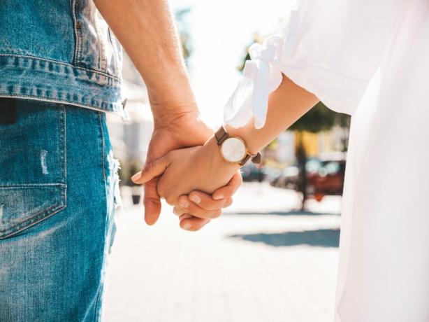 How to Tell if Your Spouse Is Cheating: Signs and Tools cover picture