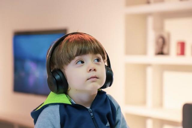 Top Strategies for Teaching Communication Skills to Nonverbal Children with Developmental Disabilities cover picture
