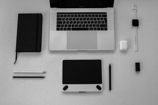 Beyond the Gadget: Why Smart Technology Companies Continue to Thrive cover picture
