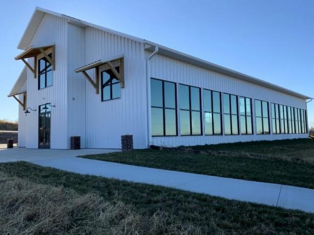10 Tips for Keeping Barn Windows Clean and Energy-Efficient cover picture