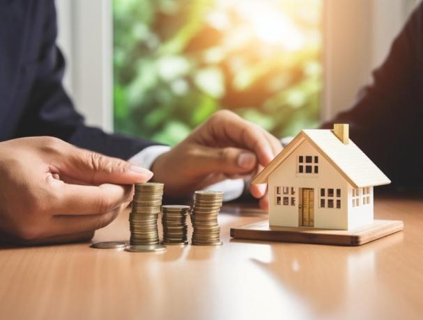 Home Loan Balance Transfer: 10 Mistakes That Can Cost You cover picture
