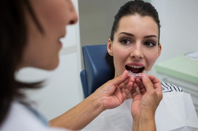 Adult Orthodontics with Crowns or Implants: Make a Plan That Works cover picture