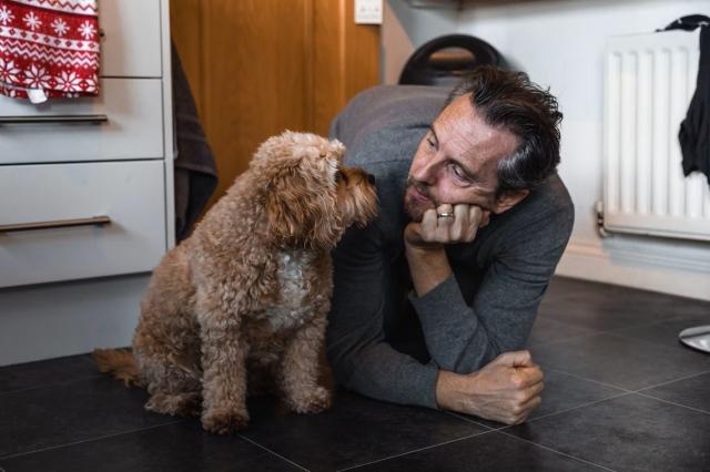 The Role of Pets in Emotional Support for Seniors cover picture