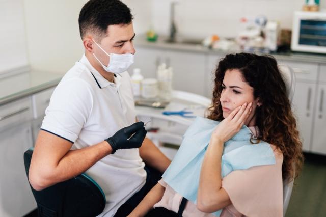 How Dentists Diagnose and Treat Oral Lichen Planus in Adults cover picture