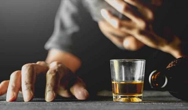 How Can You Help an Alcoholic to Recover From Addiction? cover picture