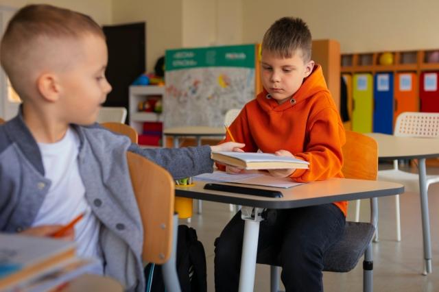 Practical Tips for Selecting Long-Lasting Classroom Furniture cover picture