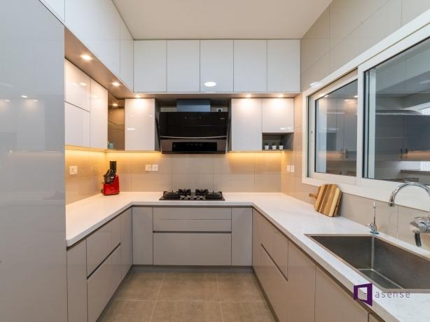 Why White Kitchen Tiles are the Best Choice for Modern Homes cover picture