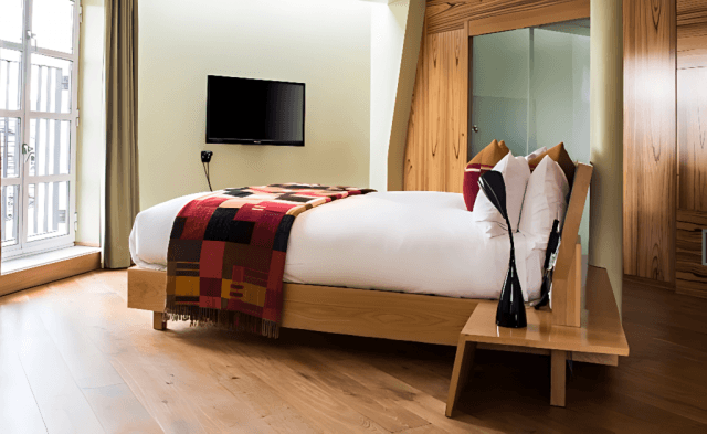 Exploring the Best Accommodation Kings Cross London Has to Offer cover picture