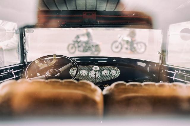 Driving a Vintage G Wagon: Finding Peace, Power, and Purpose on the Open Road cover picture