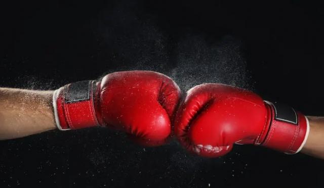 Android vs. iOS- Which One Should You Build First? cover picture