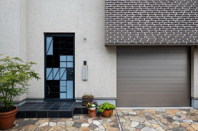 Garage Sheds vs. Traditional Garages: Which Is Right for You? cover picture