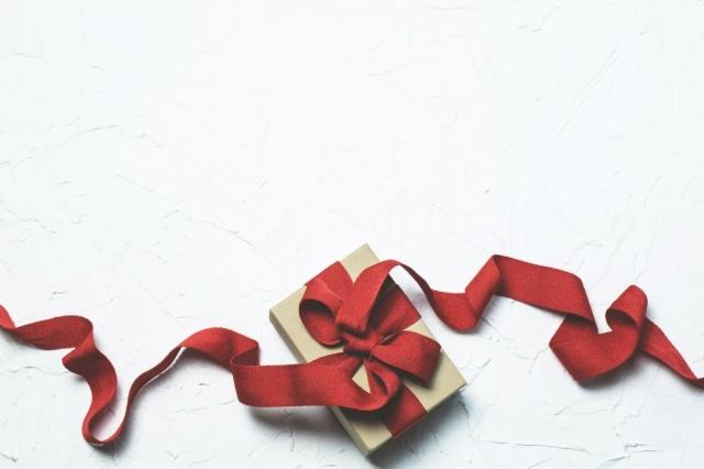 Healthy Lifestyle Gifts for Food Lovers: Merch Beyond the Menu cover picture