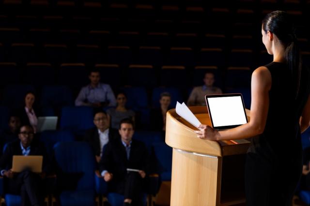Tips for Choosing the Perfect Venue for Your Event cover picture