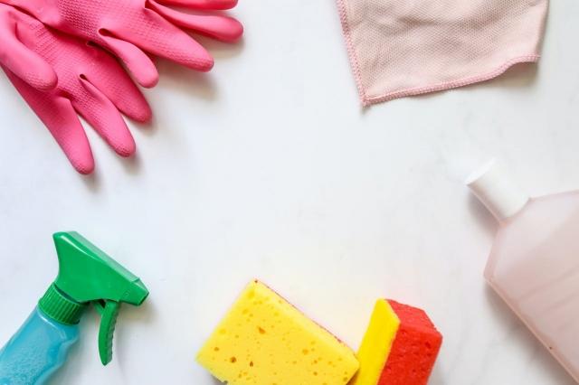How to Keep the House Clean with a Baby at Home cover picture