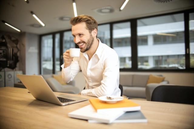 10 Tips to Help Improve An Office Break Room cover picture