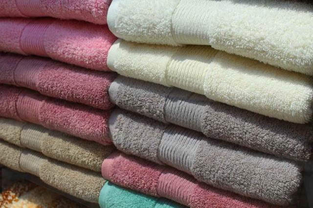 7 Types of Businesses That Should Purchase Wholesale Towels cover picture