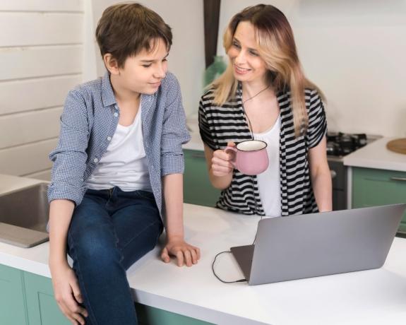 How Debit Cards Can Teach Kids Financial