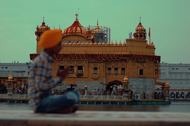 Amritsar and the Golden Temple: The Complete Guide  cover picture