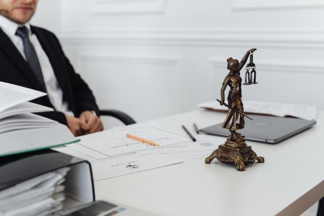 Key Factors in Selecting the Right Family Attorney cover picture