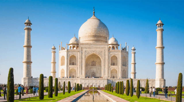Top 10 Best Tips for Visiting the Taj Mahal cover picture