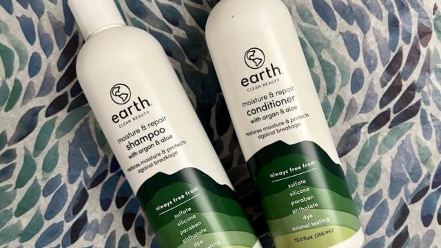 Say Goodbye to Oily Scalp and Dandruff: How AI Unveils the Best Shampoos on BeautyGooru cover picture
