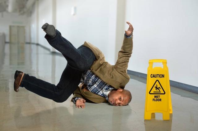 Your Guide to Handling Restaurant Slip and Fall Incidents cover picture